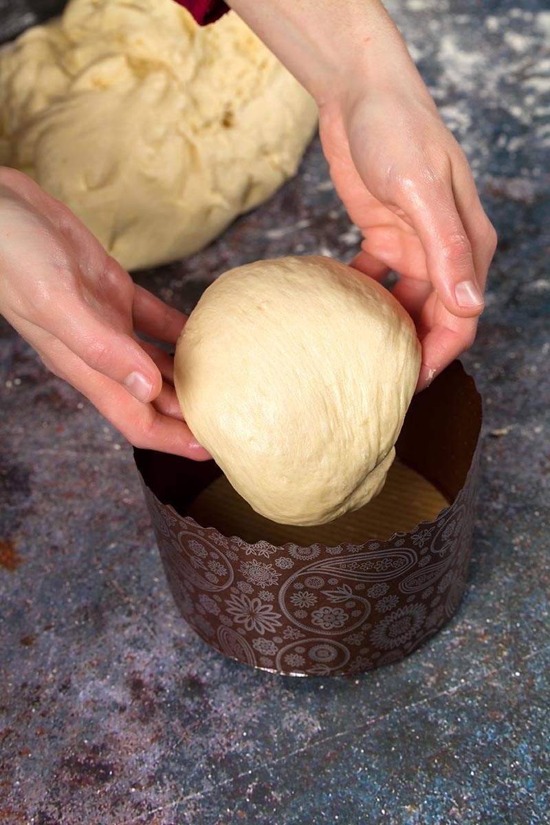 Impasto del panettone artigianale